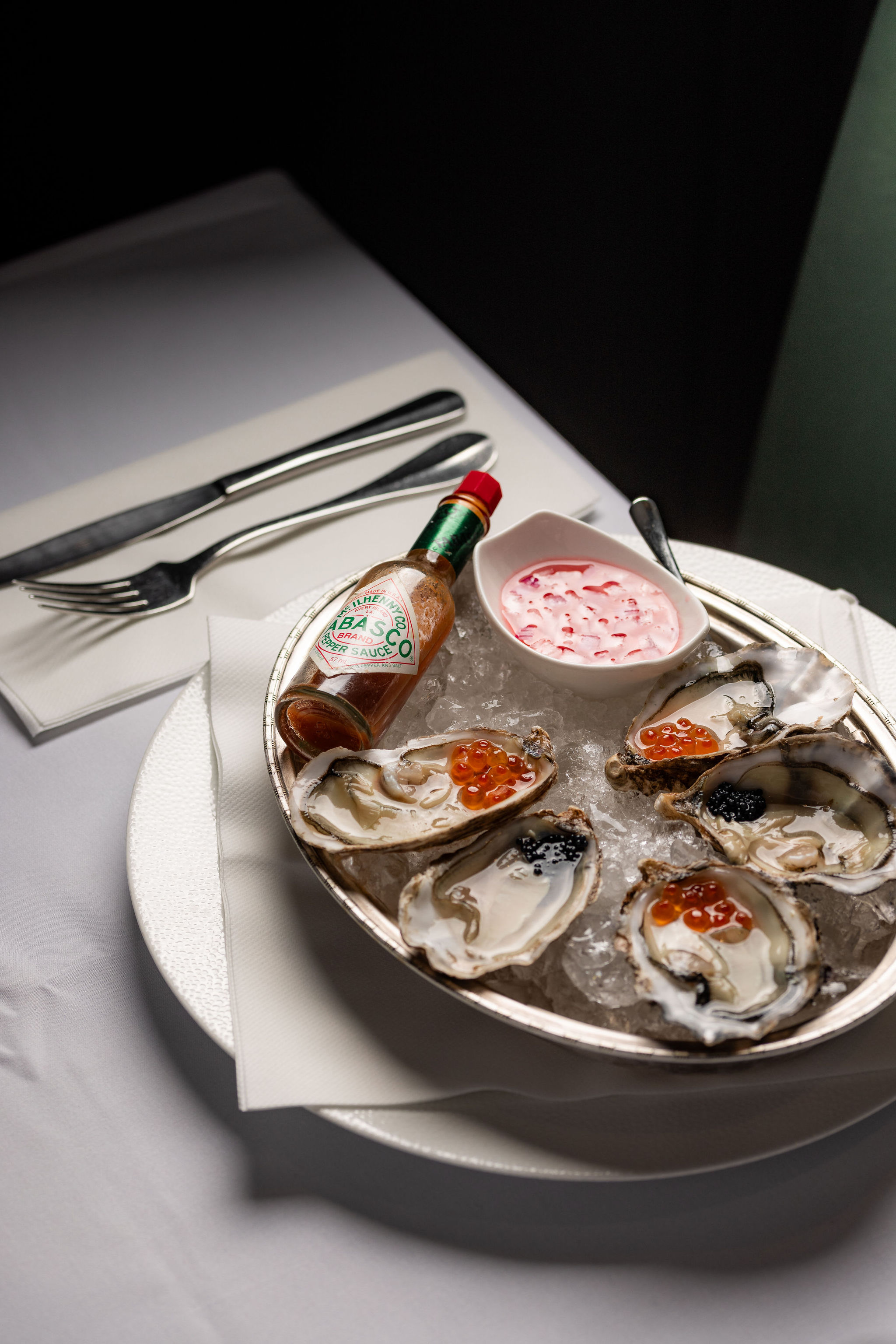 Fresh oysters on ice